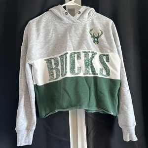 Milwaukee Bucks Crop Hoodie